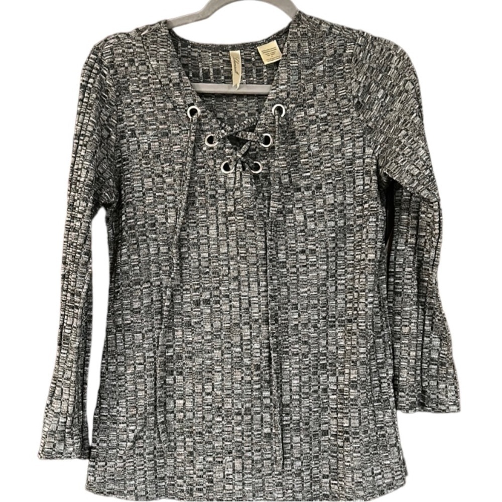 Chenault Women’s Medium sweater